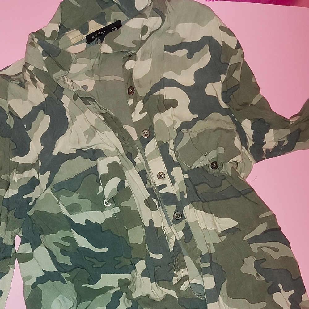 Banana Republic Camouflage Button-Up Shirt
